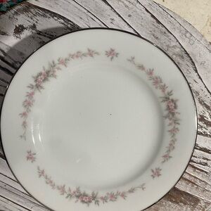 Elegant‎ Floral 6.25” Plates set of 4